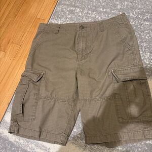 Men's Tan Old Navy Cargo Shorts